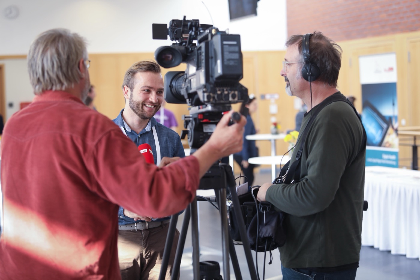 Sven Jungmann being interviewed